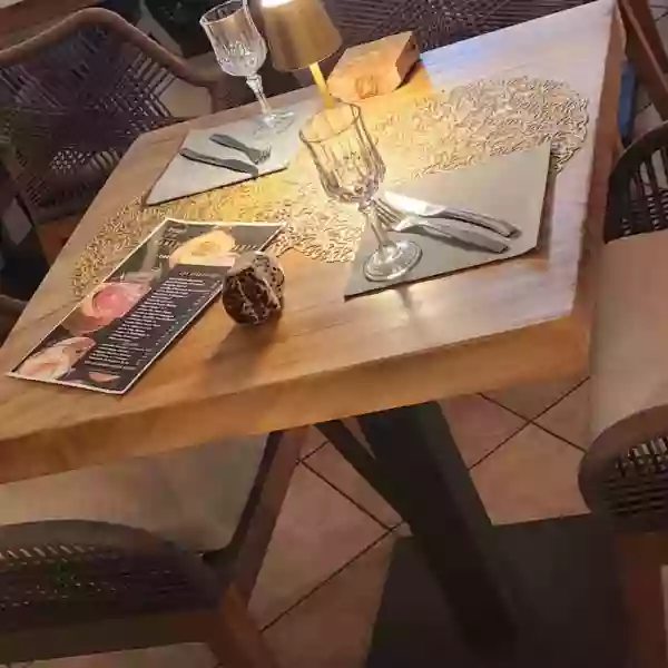  - Restaurant Sausset les pins terrasse
